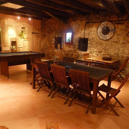 Domaine Des Deux Cedres Bed & Breakfast Gauriac Exterior photo