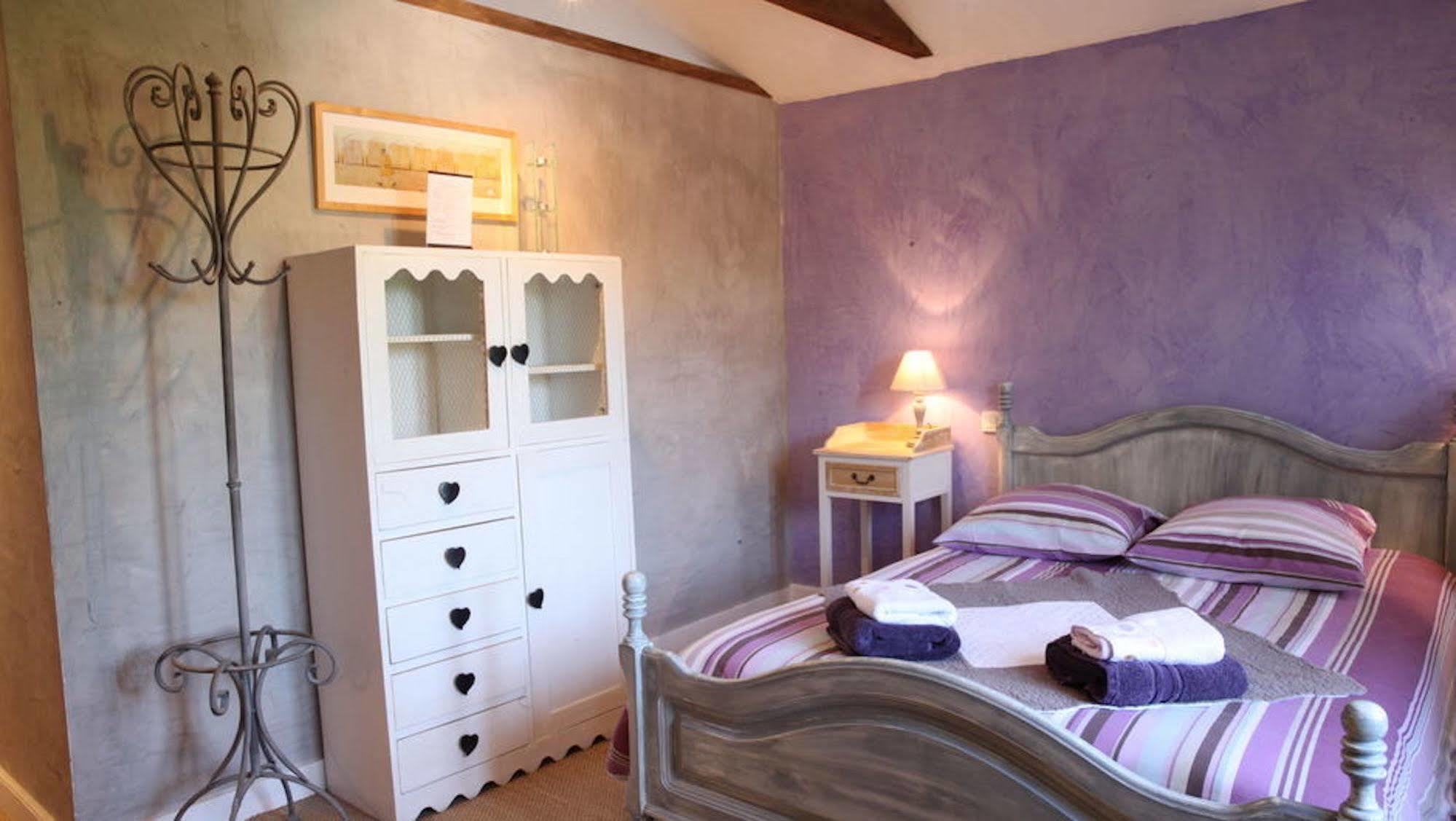 Domaine Des Deux Cedres Bed & Breakfast Gauriac Exterior photo
